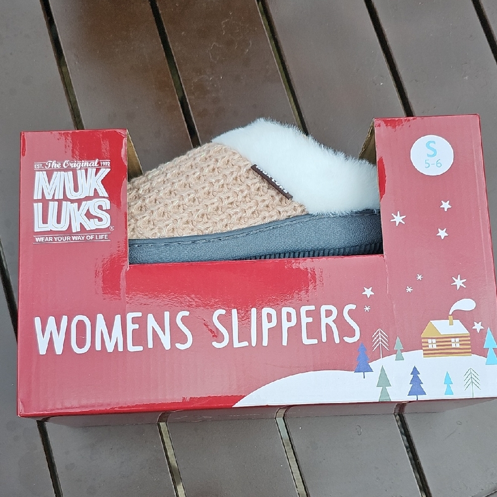 Muk Luks Tan and Gray Women's Slippers